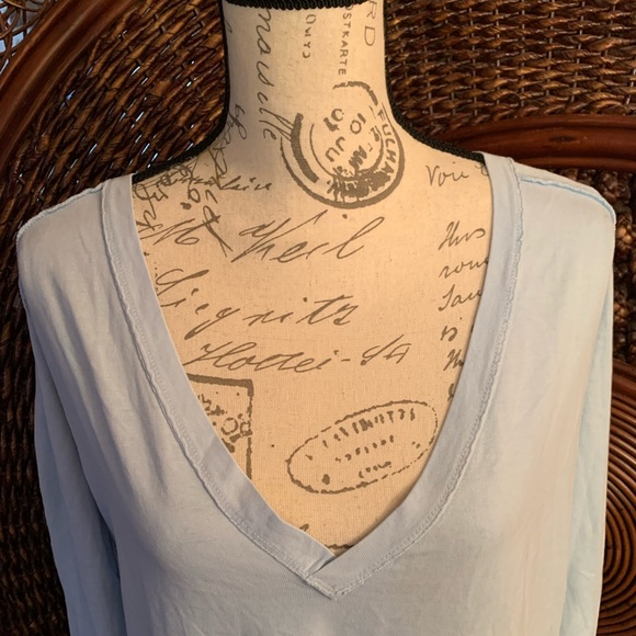 NWOT FREE PEOPLE WE THE FREE XS OVERSIZED TEE LIGHT BLUE LONG SLEEVES T-SHIRT - Picture 5 of 9